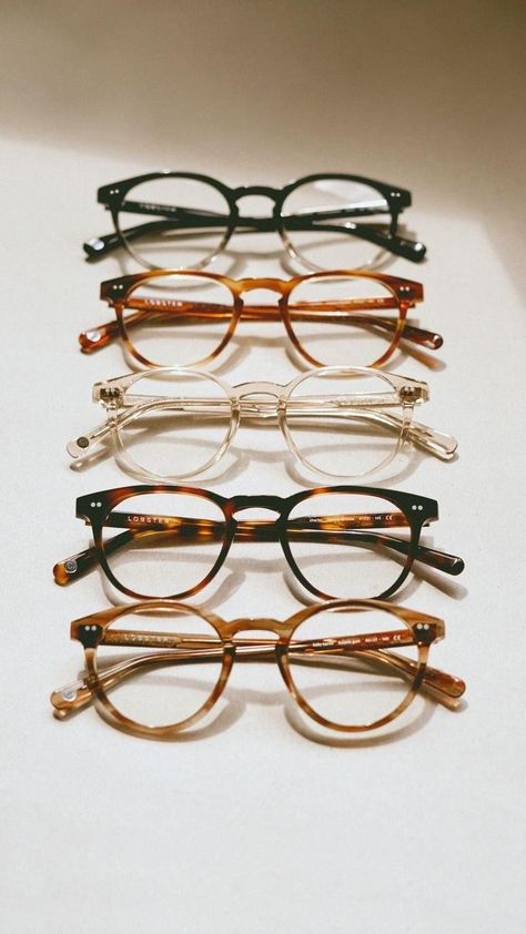 Glasses Aesthetic Frames, Aesthetic Glasses Frames Vintage, Light Academia Glasses, Aesthetic Reading Glasses, Glasses Dark Academia, 2023 Glasses Trends, Glasses Inspo Aesthetic, Glasses Women Aesthetic, Round Glasses Aesthetic