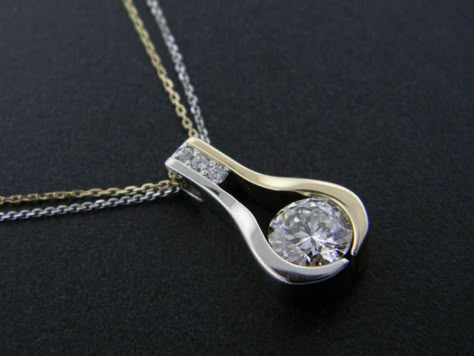 Diamond Necklace Pendant, Wedding Ring Sets Vintage, Diamond Pendant Jewelry, Round Diamond Pendant, Real Diamond Earrings, Beachy Jewelry, Diamond Pendants Designs, Diamond Pendant Sets, Mom Ring