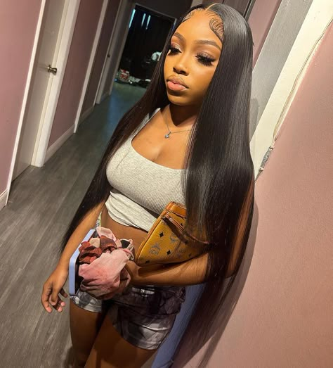 Teenage Hairstyles, Straight Black Hair, Middle Part Hairstyles, Frontal Wig Hairstyles, Dyed Hair Inspiration, Curly Hair Styles Easy, Frontal Hairstyles, Pretty Hair Color, Dope Hairstyles