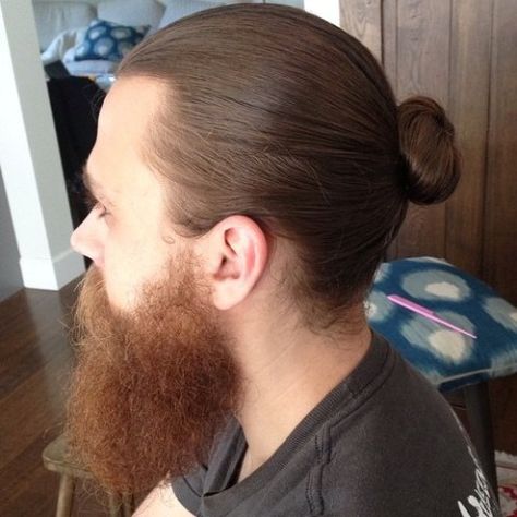 Man Bun With Beard Man Bun With Beard, Low Man Bun, Man Bun Styles, Best Long Haircuts, Long Hairstyles For Men, Bun Style, Man Bun Hairstyles, Popular Mens Hairstyles, Long Length Hair