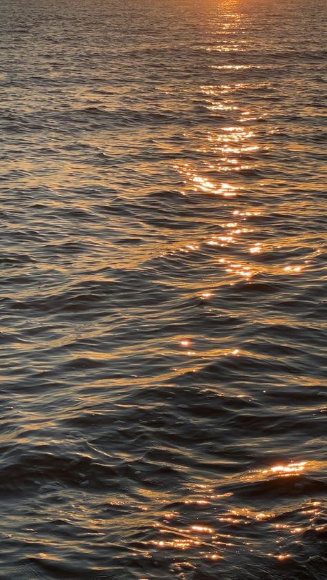 Water Sunset Aesthetic, Sun Astethic, Water Aesthetic, Instagram Tutorial, Sunset Nature, Matte Painting, Instagram Photo Inspiration, Couple Drawings, Nature Girl