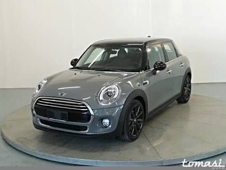 Grey Mini Cooper, Mini Cooper 4 Door, Blue Mini Cooper, First Car Ideas, Mini Cooper D, 1st Car, Dog Car Accessories, Cooper Car, Grey Car