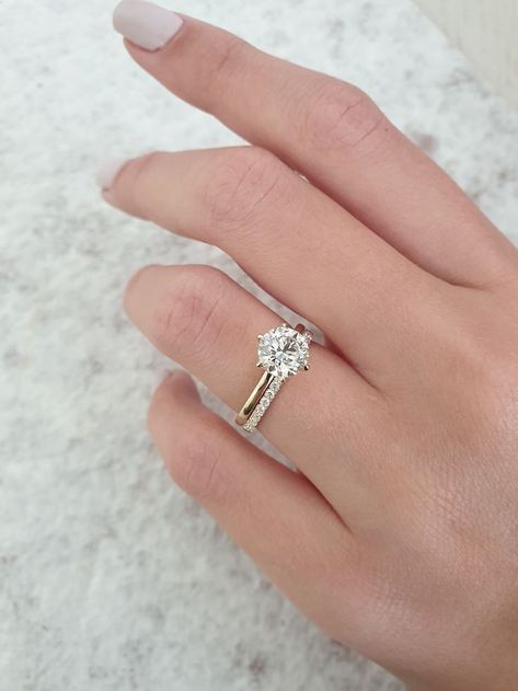 Gold Band Engagement Rings, 1 Carat Engagement Rings, Gold Solitaire Engagement Ring, Round Solitaire Engagement Ring, Engagement Ring Inspiration, Cute Engagement Rings, Future Engagement Rings, Round Engagement Rings, Bridal Ring Sets