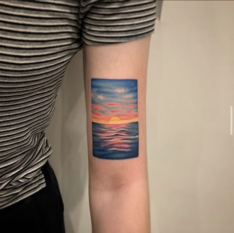 Beach Sunrise Tattoo Ideas, Sunset Tattoo Color, Sunrise Tattoo Color, Sunset Tattoos For Women, Sunrise Tattoos, August Ideas, Cover Tattoos, Sunrise Tattoo, Hyper Realistic Tattoo