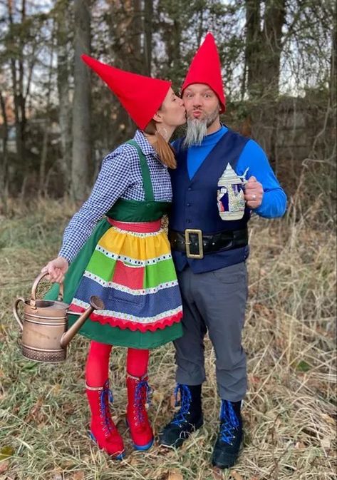 Diy Gnome Costume Women, Diy Gnome Costume, Garden Gnome Halloween Costume, Garden Gnomes Costume, Gnome Costume, Diy Couples Costumes, Halloween Costumes To Make, Diy Gnome, Diy Costumes Women