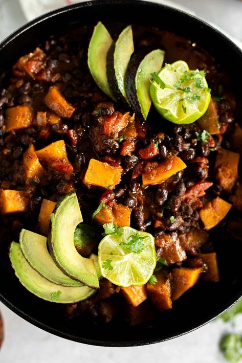 Black Bean Butternut Squash, Squash Chili Recipe, Butternut Squash Chili Recipe, Butternut Squash Black Bean, Chili Recipe With Black Beans, Squash Chili, Black Bean Stew, Butternut Squash Chili, Pot Making