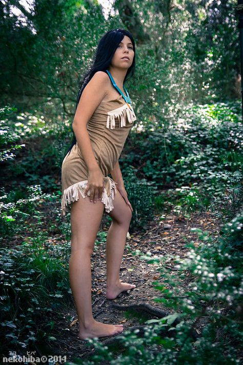 Pocahontas, Cosplayer: http://mery-jane.deviantart.com/ Pocahontas Cosplay, American Indian Girl, Native American Pictures, Princess Cosplay, Warrior Princess, American Beauty, Cosplay Outfits, Native American Indians, Pocahontas