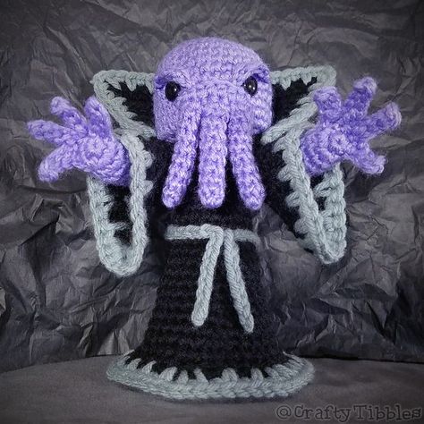 Crochet a Mind Flayer Amigurumi For a Dungeons & Dragons Fan #mindflayer #amigurumi #crochet #dungeonsanddragons #dandd Toothless Dragon Plush, Plush Crochet Pattern, Mind Flayer, Toothless Dragon, Plush Crochet, Crochet Monsters, Crochet Dragon, Night Fury, Fun Crochet Projects