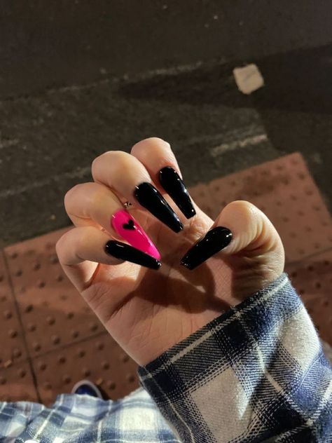 The glamour of the night - black nail designs that are chic and stylish. Hot Pink Nails Inspiration, Hot Pink With Black Nails, Hot Pink Nails With Black Design, Black And Dark Pink Nails, Dark Acrylic Nails Ideas, Pink Black Nails Acrylic, Dark Pink And Black Nails, Dark Hot Pink Nails, Black Hot Pink Nails