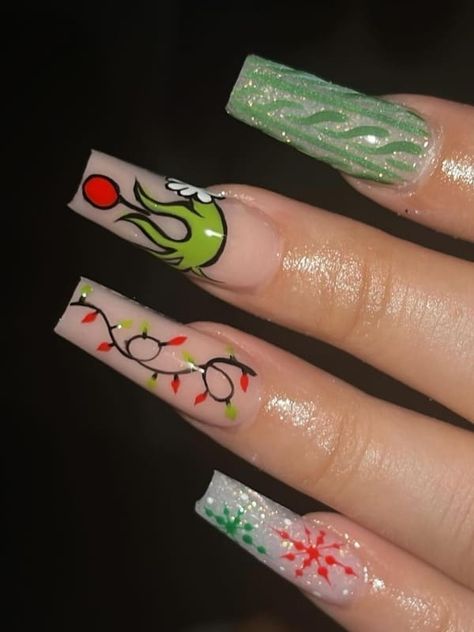 23 Mischievous Grinch Nails That’ll Totally Slay Your Holiday Look! | Everygirl Edit Grinch Nails, Shellac Nail Art, Red Acrylic Nails, Hard Nails, Christmas Nails Acrylic, Party Nails, Shellac Nails, Acrylic Nails Coffin Short, Christmas Style