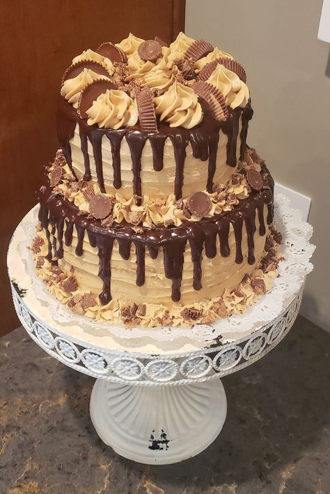 Peanut Butter Wedding Cake, Reeses Birthday Cake, Reeces Pieces Cake Birthdays, Birthday Cake Reeses, Reeses Peanut Butter Cake Design, Reeses Pieces Cake Birthdays, Reese’s Peanut Butter Cake Recipe, Peanut Butter Birthday Cake, Reese’s Peanut Butter Cup Birthday Cake