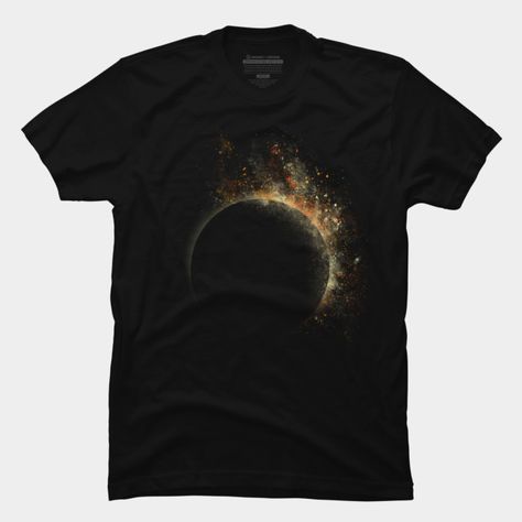 Eclipse T-Shirt Bleach Painting, Tshirt Design Diy, Bleaching Clothes, Strega Fashion, Space Tshirt, Creative Clothes, How To Tie Dye, Bleach Tie Dye, Bleach T Shirts