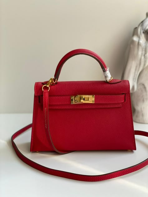 Red Birkin, Black Woman Luxury Aesthetic, Bag Closet, Dream Things, Luxury Lifestyle Women, Aesthetic Bags, Luxury Bags Collection, Bag Obsession, Beautiful Handbags