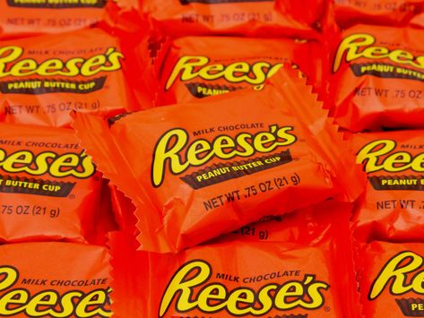 Butter Candy, Dark Chocolate Nutrition, Peanut Butter Balls Recipe, Reese's Peanut Butter Cups, Leftover Halloween Candy, Peanut Butter Candy, Reeses Cups, Chocolate Peanut Butter Cups, Popular Snacks