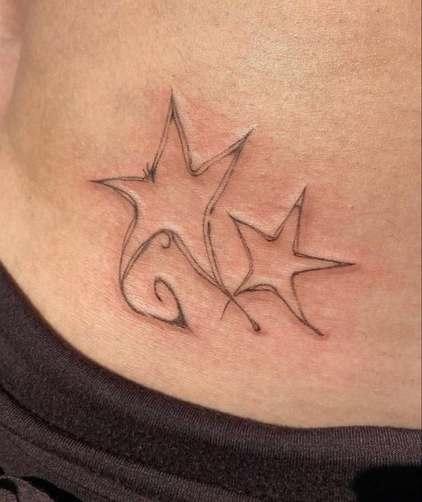 Funky Star Tattoo, Matisse Tattoo, Stile Kylie Jenner, Stars Tattoo, Funky Tattoos, Type Tattoo, Sharpie Tattoos, Stomach Tattoos, Jewelry Tattoo