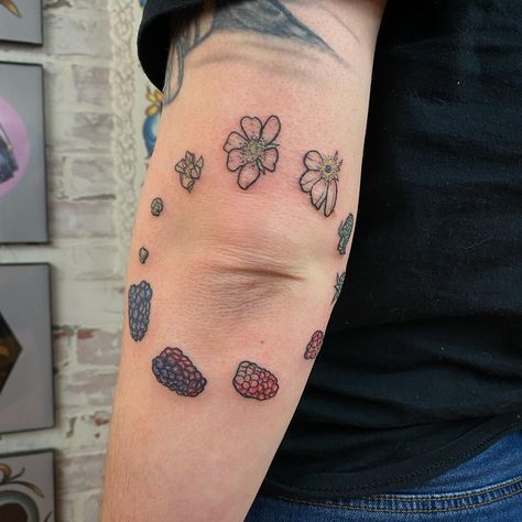 Strawberry Elbow Tattoo, Tattoo Around Elbow, Blackberry Illustration, Elbow Tattoos For Women, Blackberry Tattoo, Simple Flower Tattoo, Stick Tattoo, Elbow Tattoo, Patchwork Tattoo