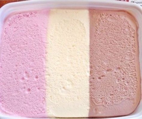 Neapolitan Ice Cream, Sweet Like Candy, Cream Aesthetic, Strawberry Ice Cream, Ice Creams, Cute Desserts, Pretty Food, Om Nom, Cute Food