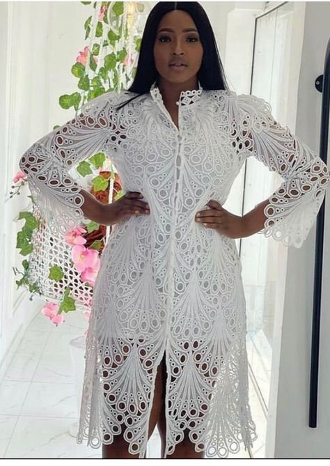 Cord Lace Short Gown Styles, White Lace Gown Styles Nigerian, Lace Short Gown Styles, Lacey Outfits, Lace Top Styles, Corporate Gowns, Corded Lace Dress, Chic Attitude, Lace Dress Classy