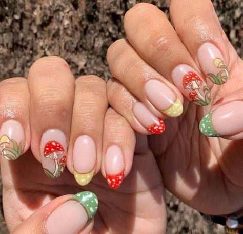 Christmas Mushroom Nails, Mushrooms Nails, Cottagecore Nails, Mushroom Nails, Nails 23, Quartz Nails, Classy Acrylic, Witchy Nails, Fake Nails Designs