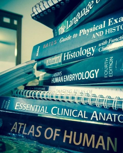 Study Tumblr, Medical School Aesthetic, Medical Student Motivation, Med School Motivation, Medical Wallpaper, Medicine Student, Medical School Motivation, Pre Med, Med Student