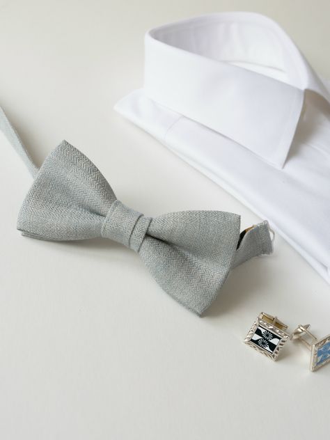 Grey bow tie can be paired with any color of bridesmaids dress Grey Bow Tie, Linen Wedding, Wedding Theme Colors, Black Ties, Wedding Linens, Bridesmaids Dress, Wedding Color, Groom Style, Color Themes