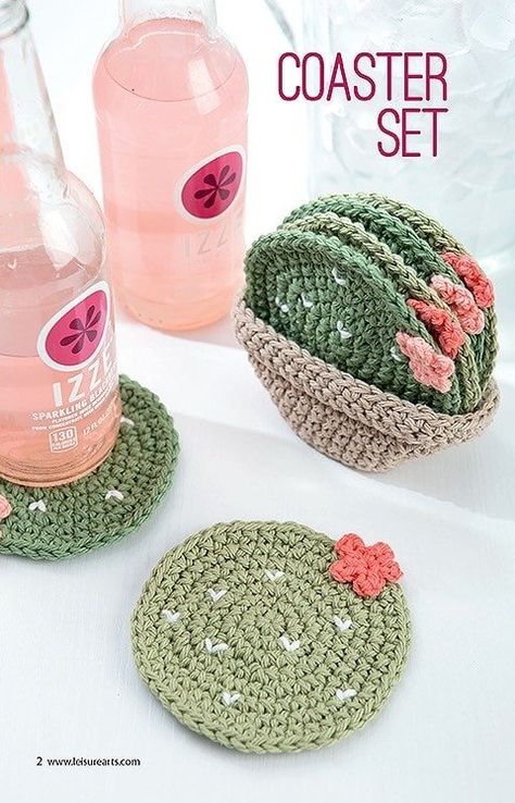 Crocheted Coasters, Crochet Succulent, Crochet Garden, Easy Knitting Projects, Confection Au Crochet, Crochet Coaster Pattern, Pola Amigurumi, Scarf Knitting, Crochet Kitchen