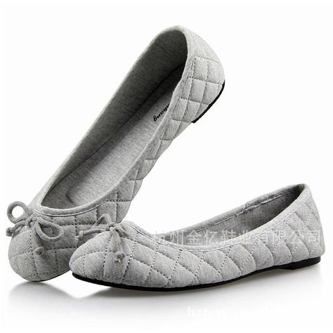 Classic Bow Accent Gray Quilted Cotton Fabric Ballet Flats (86.065 COP) ❤ liked on Polyvore featuring shoes, flats, sapatos, flat shoes, gray flat shoes, bow ballet flats, bow flats and grey shoes Gray Ballet Flats, Gray Flats, Flat Pumps, Flowers Tote, Grey Flats, Gray Shoes, Grey Quilt, Shoes Grey, Fabric Shoes