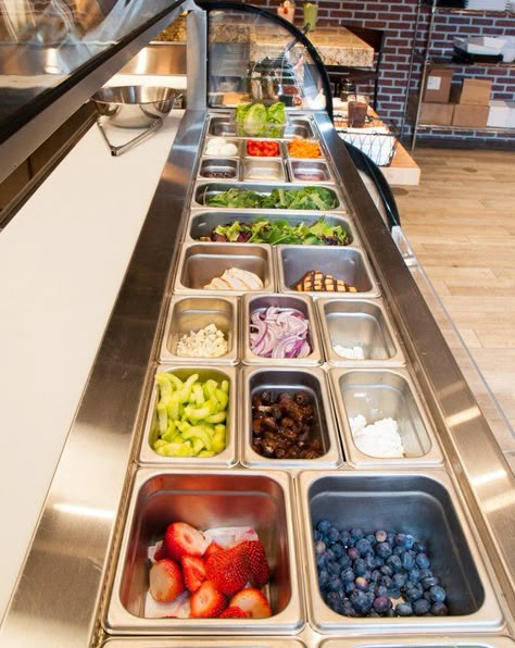 Salad Restaurant Design, Salad Bar Interior, Salad Bar Business, Salad Bar Design, Salad Menu Restaurant, Salad Bar Ideas, Salad Bar Restaurants, Salad Shop, Juice Bar Design