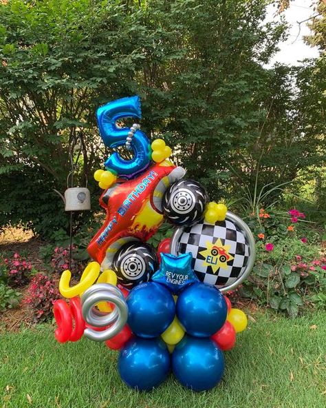 Monster Truck Birthday Balloons, Monster Truck Balloon Bouquet, Monster Truck Balloons, Monster Truck Balloon Garland, Monster Jam Birthday, Monster Truck Theme, Balloon Tower, Hot Wheels Birthday, Monster Truck Party