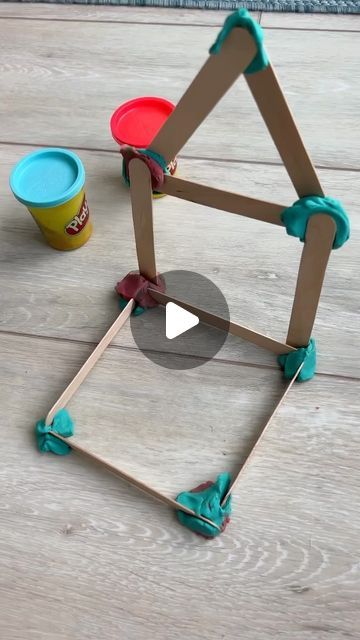 Cali ⭐️ Chasing50Toes on Instagram: "STEM activities are SO important for kids and they don’t have to be elaborate or come in a kit with 1597 rows of instructions. 

It can be as easy as “what can you build with this” and “check out how I did this, what can you make?” 

Encourage your children to problem solve, fail, and creatively find different solutions. This isn’t happening enough in schools because this type of exploration often equals chaos in a class with 20 kids and one teacher. It can easily happen at home while you’re cooking breakfast or while you enjoy an after school snack together! 

Please tag me if you give this one a try!!! 

#stemathome" Pré School Activities At Home, Crafts For 3 Year Kids At Home, Activities For 3 Year Kids At Home, Problem Solving Activities For Kids, Experiments For Kids Easy, Toddler Activities At Home, Classroom Goals, Cooking Breakfast, Indoor Crafts