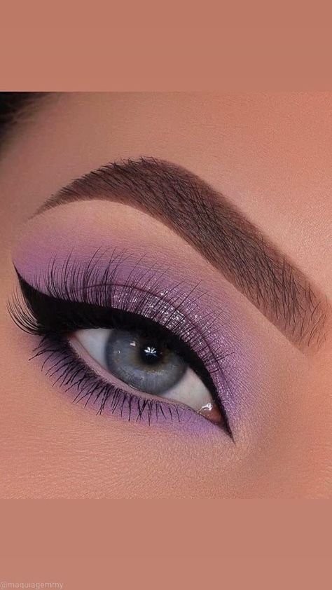 Стильный макияж Quinceñera Makeup Looks, Quinceñera Makeup, Makeup Looks Purple, Purple Makeup Looks, Eye Makeup Images, Pretty Eye Makeup, Wedding Eye Makeup, Prom Eye Makeup, Purple Eye Makeup