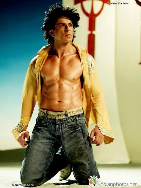 SRK Shah Rukh Khan Movies, Srk Movies, Sixpack Workout, Om Shanti, Om Shanti Om, Indian Man, Shah Rukh Khan, Hrithik Roshan, Shahrukh Khan