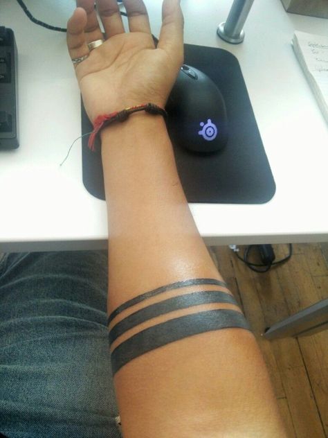 Black Cuff Tattoo, Black Line Tattoo Arm, Black Armband Tattoo, Polka Tattoo Designs, Line Tattoo Arm, Black Band Tattoo, Stripe Tattoo, Trash Polka Tattoos, Trash Polka Tattoo Designs