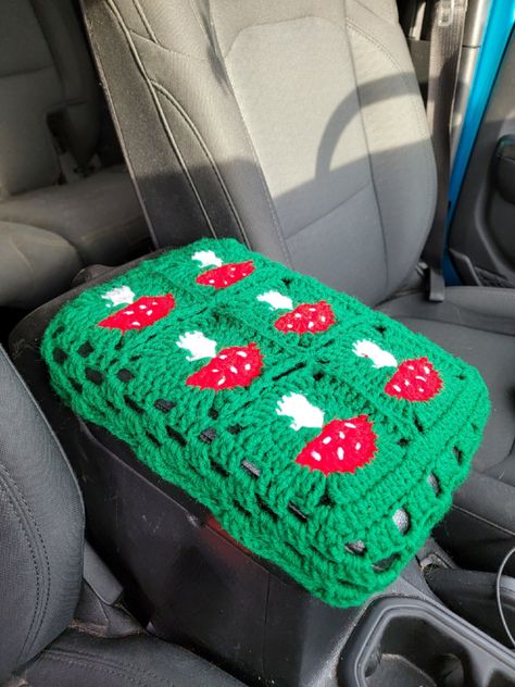 Mushroom Crochet Center Console Cover -  #Center #Console #cover #Crochet #Mushroom Desk Chair Crochet Cover, Car Headrest Cover Crochet, Crochet Console Cover, Crochet Car Console Cover, Crochet Car Assesories Pattern, Mushroom Car Decor, Crochet Patterns For Car, Crochet Remote Cover, Crochet Car Items