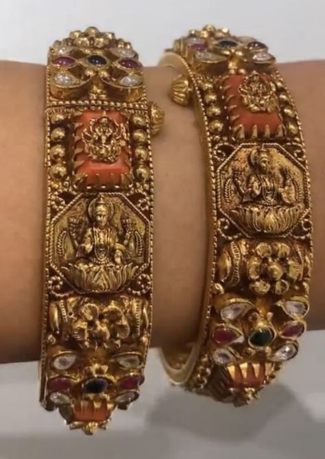 Ruby Bangles Gold, Big Gold Hoop Earrings, Simple Gold Bangle, Gold Ruby Necklace, Antique Bangles, Gold Haram, Gold Bangles Indian, Ruby Bangles, Stone Bangles