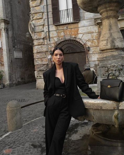 Ivona Zupet on Instagram: "make a wish" City Photoshoot Ideas, Photoshoot Ideas For Women, Ivona Zupet, City Photoshoot, Roman Holiday, Baddie Outfits, Make A Wish, Photoshoot Ideas, Style Icon