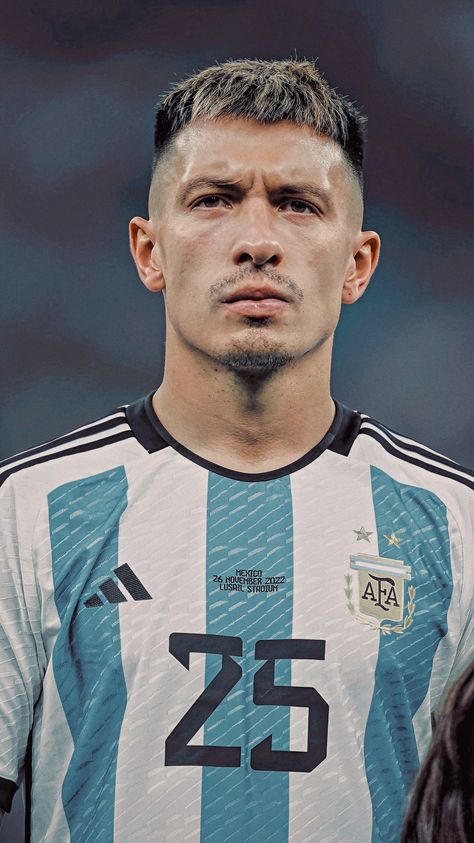 Martinez Argentina, David Beckham Manchester United, Team Argentina, Argentina Football Team, Argentina Team, Football Or Soccer, Argentina Football, Team Goals, Best Football Players