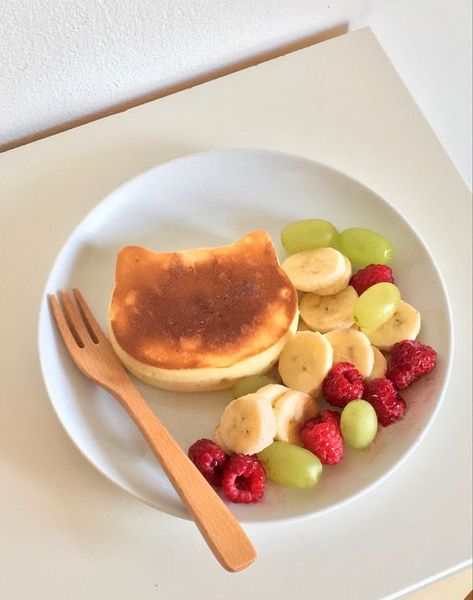 Dolce on Twitter: "Fluffy cat pancake https://t.co/DpxuCAYgem" / Twitter Cat Cafe Aesthetic Food, Cat Cafe Food, Cat Pancakes, Pancake Cat, Picky Toddler Meals, Picky Toddler, Mlem Mlem, Cat Cafe, Brain Food