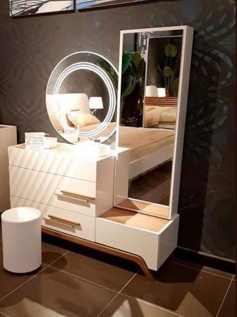 Bedroom Dressing Table Modern, Dressing Table Ideas Bedroom, Dressing Table Mirror Design, Modern Dressing Table Designs, Dressing Table Decor, Dressing Room Decor, Bedroom Interior Design Luxury, Dressing Table Design, Living Room Sofa Design