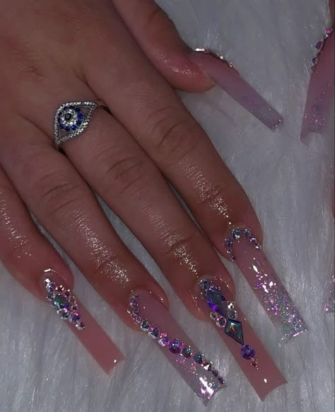 Y2k Nails Long Coffin, Long Square Acrylic Nails Pink With Gems, Simple Bling Acrylic Nails, Bedazzled Acrylic Nails, Extra Birthday Nails Medium Length, Glam Acrylic Nails, Girly Nails Acrylic, Clear Glitter Nails, Square Nail Tips