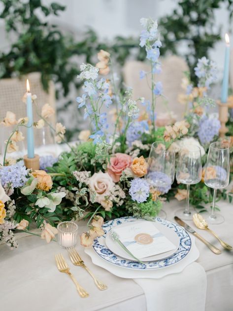 Spring Blue Wedding, Wedding Table Design Ideas, English Garden Wedding Theme, Blue Table Decor, Blue Theme Wedding, Ravenswood Mansion, Bride And Prejudice, Love Is In Bloom, Wedding Table Design