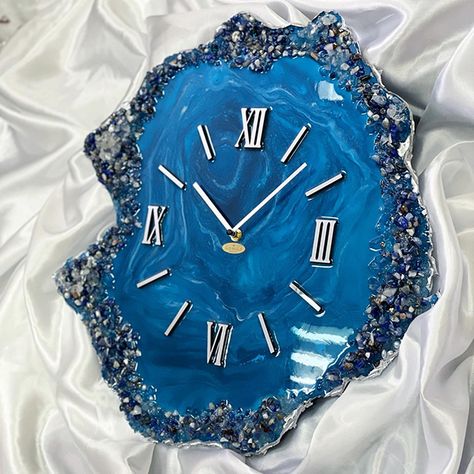 Wall Clock Design Ideas, Grey Wall Clocks, Resin Wall Clock, Resin Watch, Resin Clock, Epoxy Table Top, Digital Wall Clock, Wall Clock Design, Resin Ideas