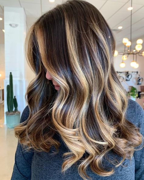 40 Partial Balayage Styles for a Perfect Look in 2023 - Hair Adviser Black Hair With Foils, Partial Dimensional Highlights, Lighter Front Hair Highlights, Partial Color Hair, 2023 Balayage Trends, Modern Chunky Highlights, Foils For Dark Hair, Full Foil Highlights Brunettes, Half Head Foils Blonde On Brown Hair