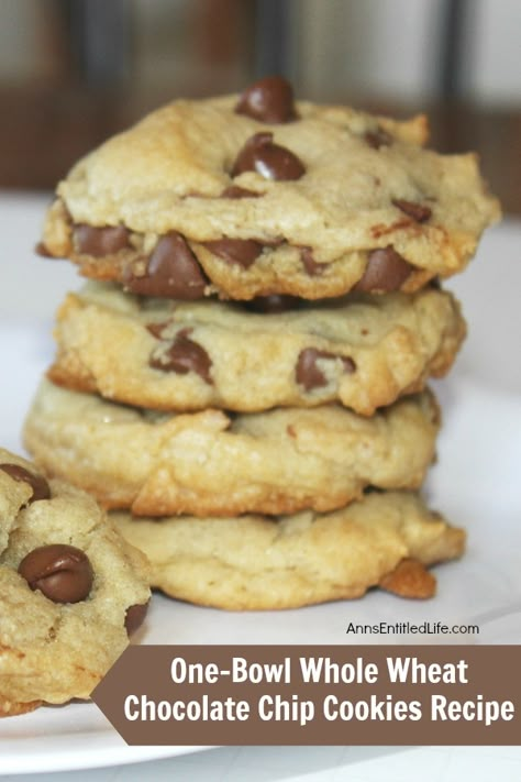 Chocolate Chip Pizza, Whole Wheat Chocolate Chip Cookies, Wheat Chocolate Chip Cookies, Whole Wheat Cookies, Cookie Deserts, Dessert Cookies, Delish Desserts, Chocolate Chip Cookies Recipe, Healthy Chocolate Chip