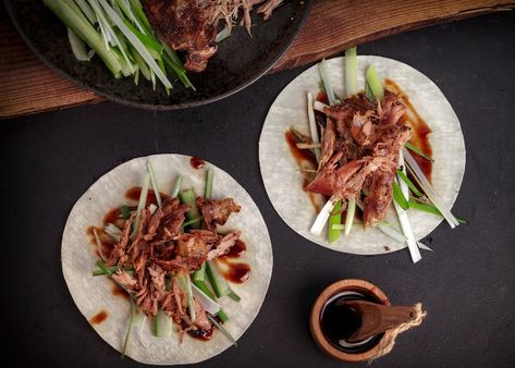 Hoisin Sauce Recipe, Duck Tacos, Duck Pancakes, Crispy Chicken Burgers, Fakeaway Recipes, Restaurant Dishes, American Dishes, Cottage Pie, Asian Grocery