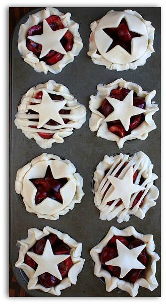 Cherry Pie : made in muffin cups for individual servings! Cherry Pie Cups, Pies In Muffin Tin, Ready Made Pie Crust, Pie Cups, Mini Cherry Pies, Cherry Pies, Easy Summer Dessert, Fire Cracker, Peach Recipes