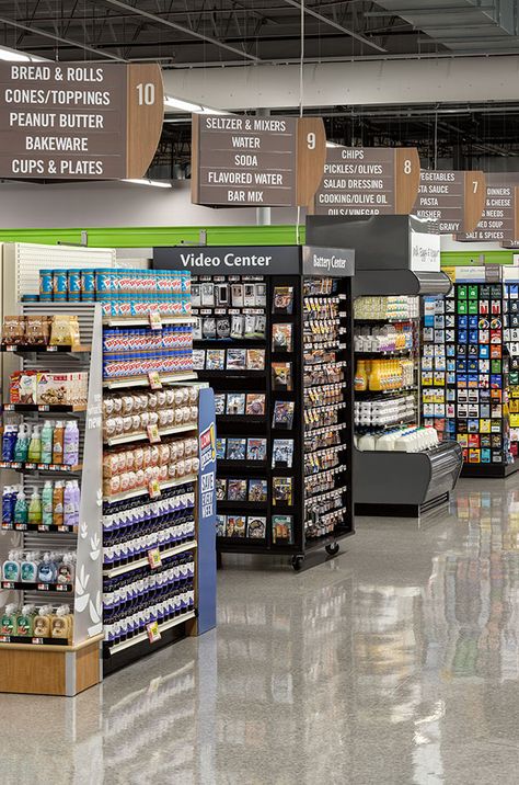 Stop & Shop Supermarket - Retail TouchPoints Supermarket Design Interior, Side Hairstyle, Dj House, Grocery Store Design, Grocery Supermarket, Retail Signage, Stop And Shop, Smoothie Bar, Supermarket Design