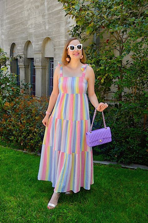 Plus Size Rainbow Outfits, White And Blue Outfits, Red White And Blue Outfits, Floral Mural, White Glasses, Bold Outfits, Long Frock Designs, 4th Of July Outfit, Blue Outfits