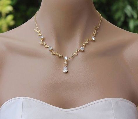 https://encrypted-tbn0.gstatic.com/images?q=tbn:ANd9GcQxsPQzAcTO110JP2xTyKobq23m0-wakzR0Ow&usqp=CAU Rose Gold Jewelry Set, Rose Gold Bridal Jewelry, Jewelry Set Gold, Vine Jewelry, Gold Jewelry Set, Crystal Jewelry Sets, Gold Jewelry Sets, Prom Jewelry, Gold Jewelry Simple