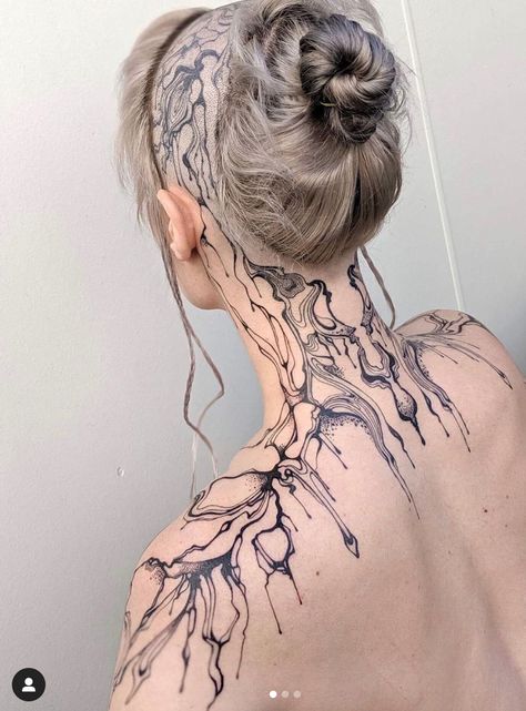 Symmetrical Tattoo, 16 Tattoo, Tattoo Magazine, Shoulder Tattoos, Spine Tattoos, Head Tattoos, Abstract Tattoo, Back Tattoos, Dope Tattoos